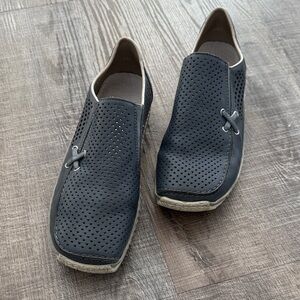 Rieker women’s size 8 leather slip on